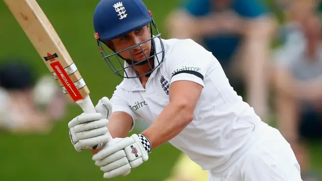 幽暗狹窄的 幽暗狹窄的